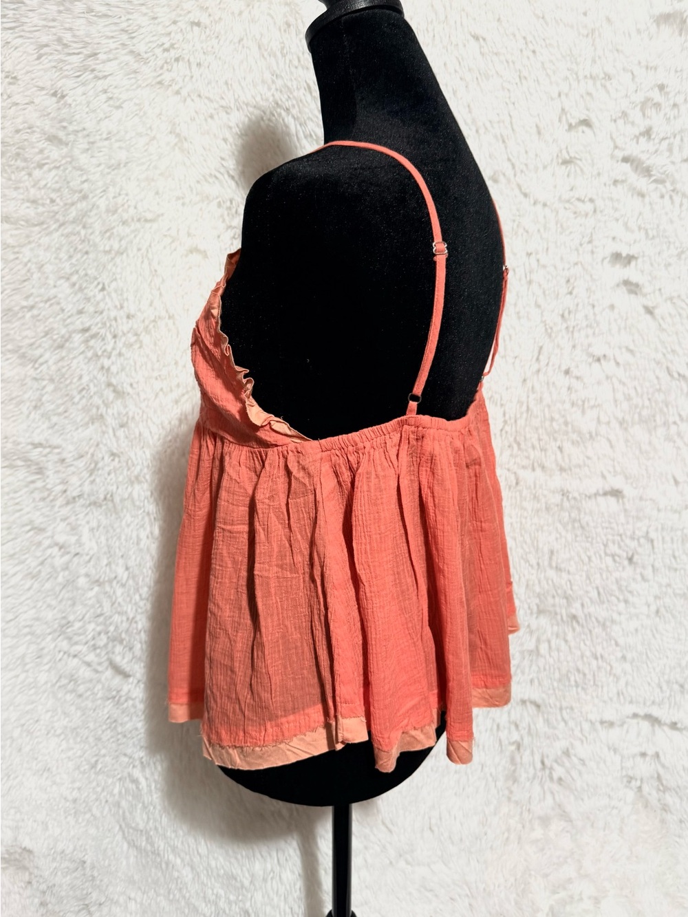 POL Coral Ruffle Trim Spaghetti Strap Camisole - Picture 3 of 4